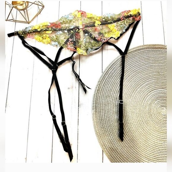 Victoria's Secret Multi Embroidery Garter  Lace Floral Pink Yellow Black Size XS - Picture 2 of 8